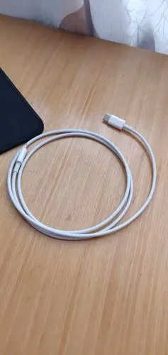 苹果插头充电器