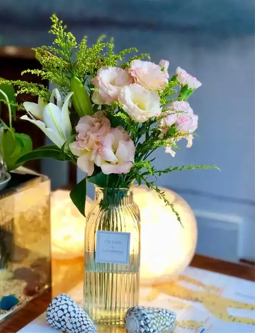 喜欢这一束,洋桔梗配百合: 株态典雅,花色清新淡雅