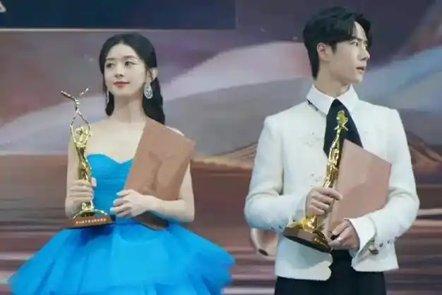 五月天假唱实锤陈晓为赵丽颖离婚白鹿爆大雷赵露思很缺钱