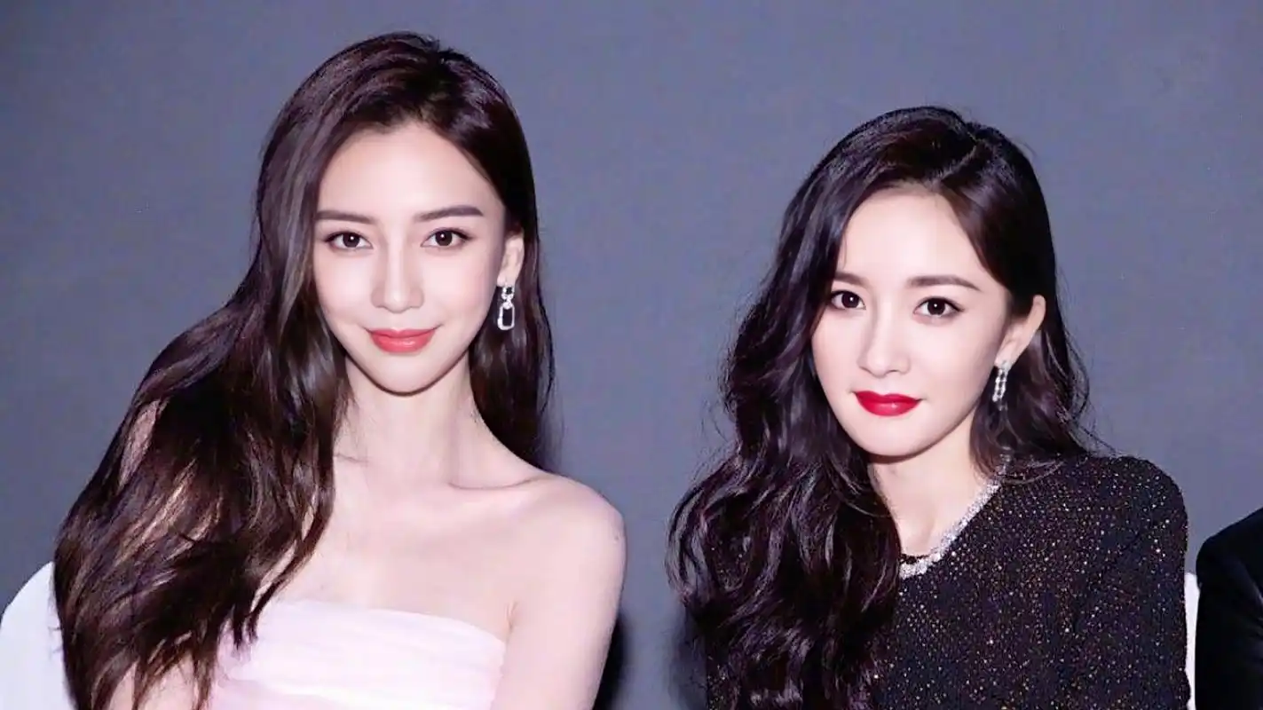 近日,一张杨幂和angelababy的同框照在社交媒体上曝光,瞬间引匪了