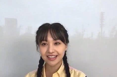 不化妆等于毁容?郑爽卸妆后少女气全无,甚至还不如46岁的她