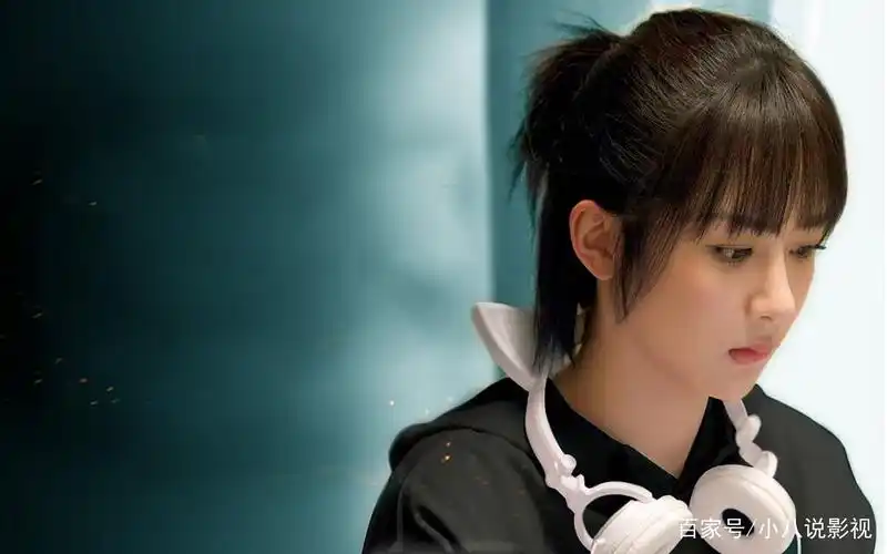 喜欢杨紫的小伙伴福利来袭,分享一组唯美壁纸图