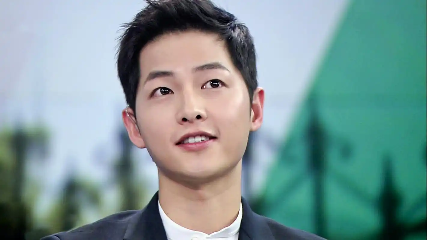 年少时短道速滑选手,现在的男神,宋仲基用实力证明了自己