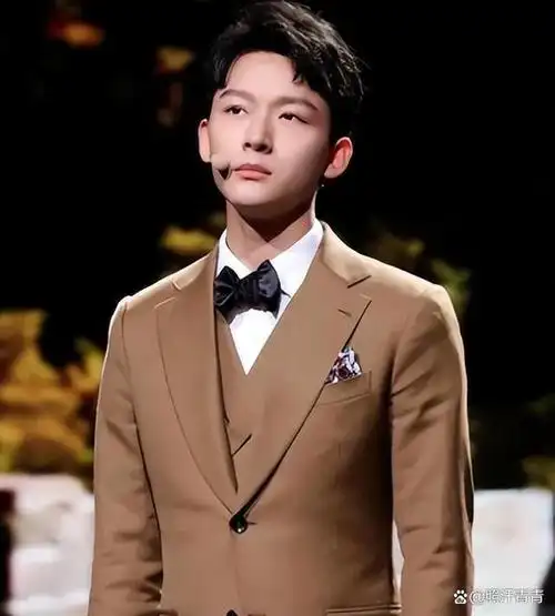 被称为"四大普男"之一的演员张晚意,究竟打了多少"顶流"的脸