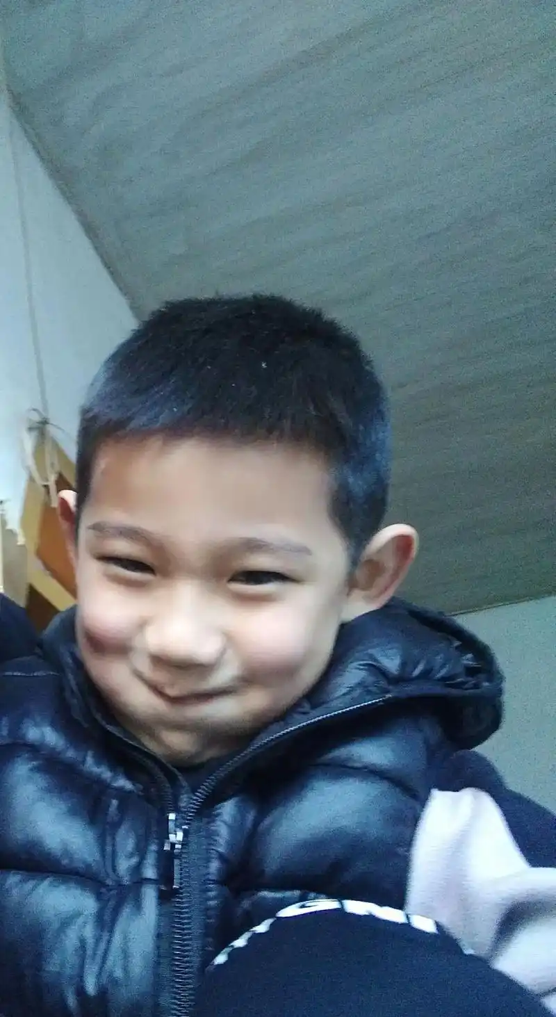 一看这调皮的鬼脸就是无房贷,无车贷,无作业,无压力,不为情所 - 抖音