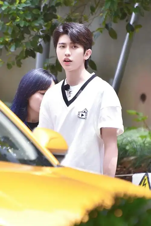 请蔡徐坤和我原地结婚!