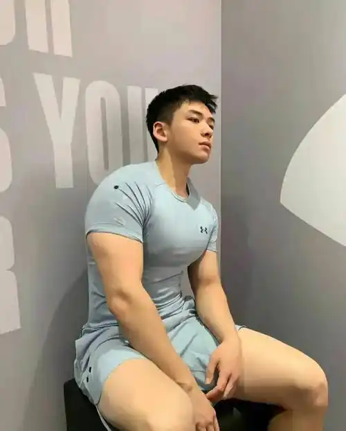 肌肉的魅力:为何健美身材让男人更加迷人