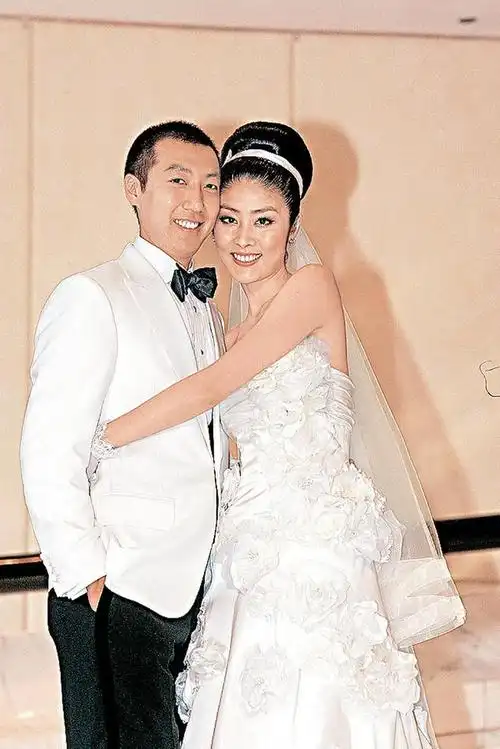 情史干净的10位女星各有各的浪漫有人已与丈夫相爱38年