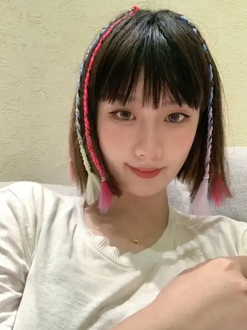短发脏辫