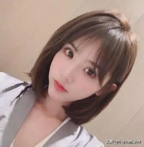 长脸妹子还在为发型苦恼?最齐全的短发,中长发,变美妥妥的