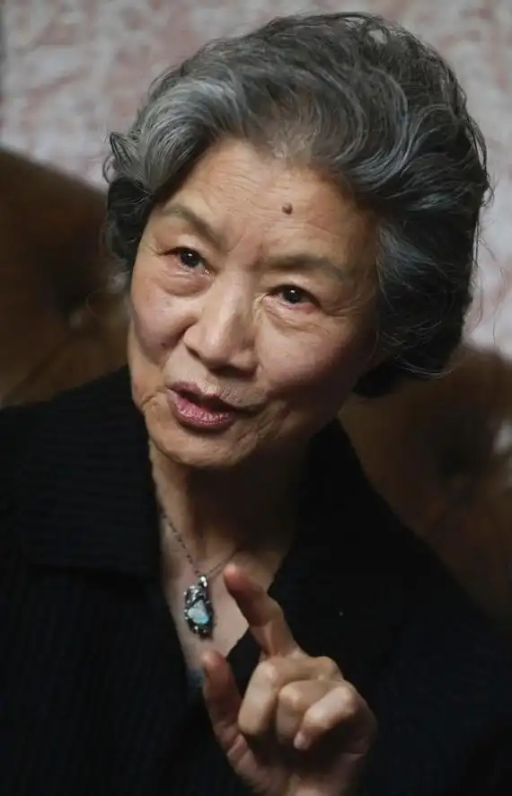 吕中:嫁给同学,今儿子是导演,儿媳是著名演员,女儿是国人骄傲