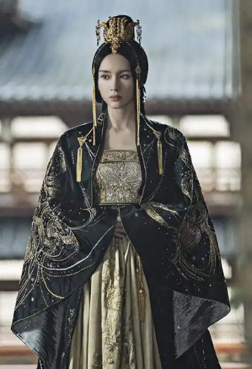 晴雅集华丽上映王子文赤眉蝶唇妆太惊艳