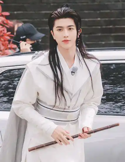 蔡徐坤《奔跑吧》路透曝光,古装扮相好惊艳,风度翩翩宛如画中仙_造型
