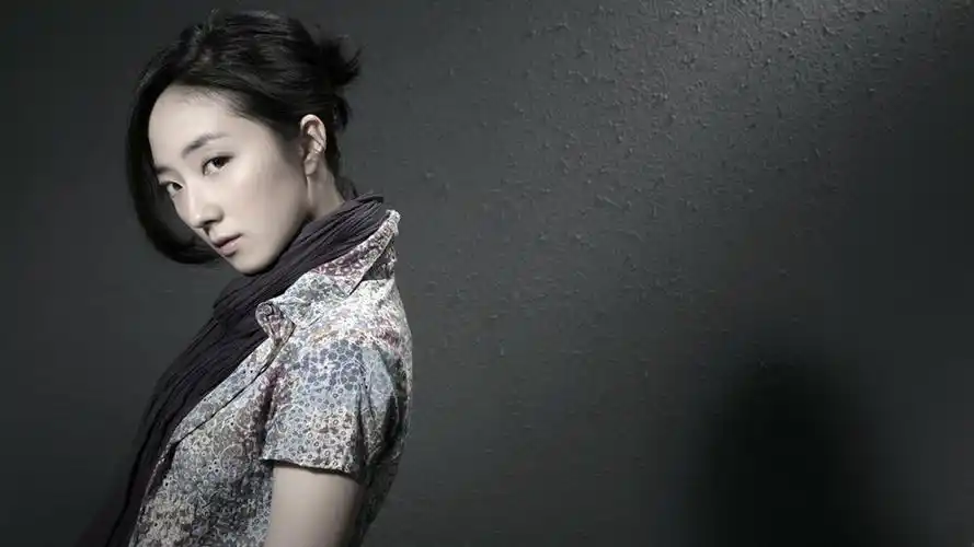 电脑壁纸 明星壁纸 港台明星 桂纶镁s.deer广告