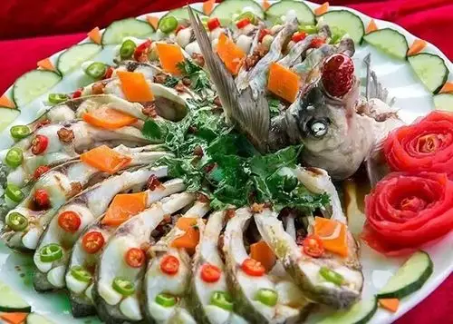 星级饭店才有的孔雀鱼菜,做起来并不难,年夜饭需要它!