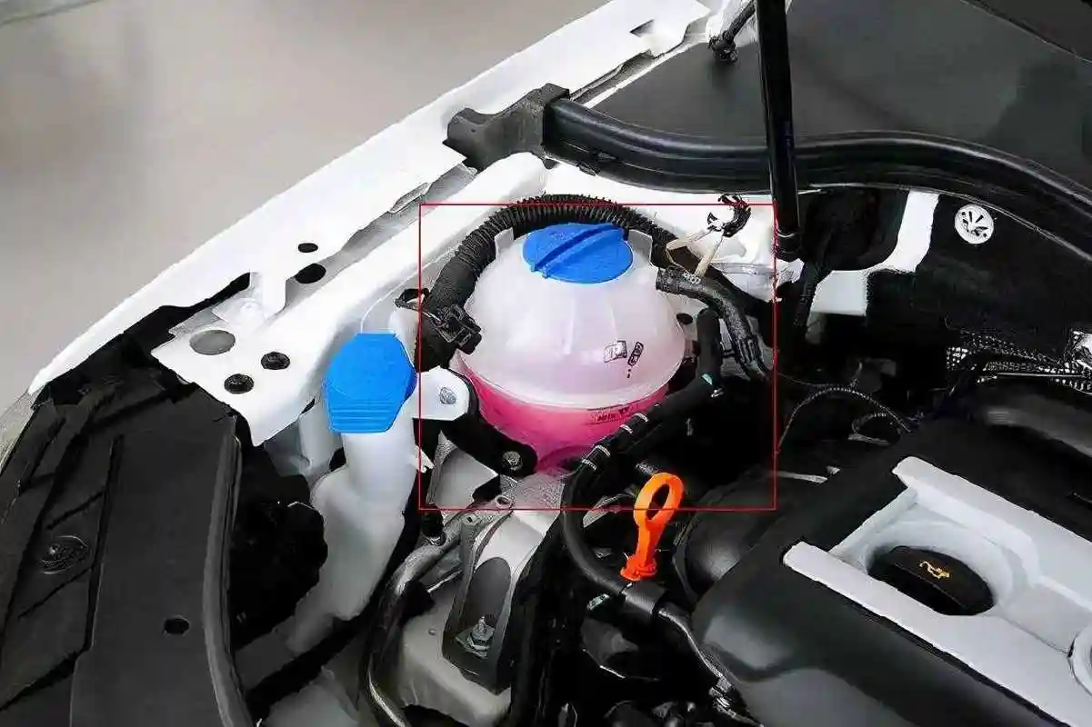 汽车防冻液多长时间更换原车防冻液能用几年