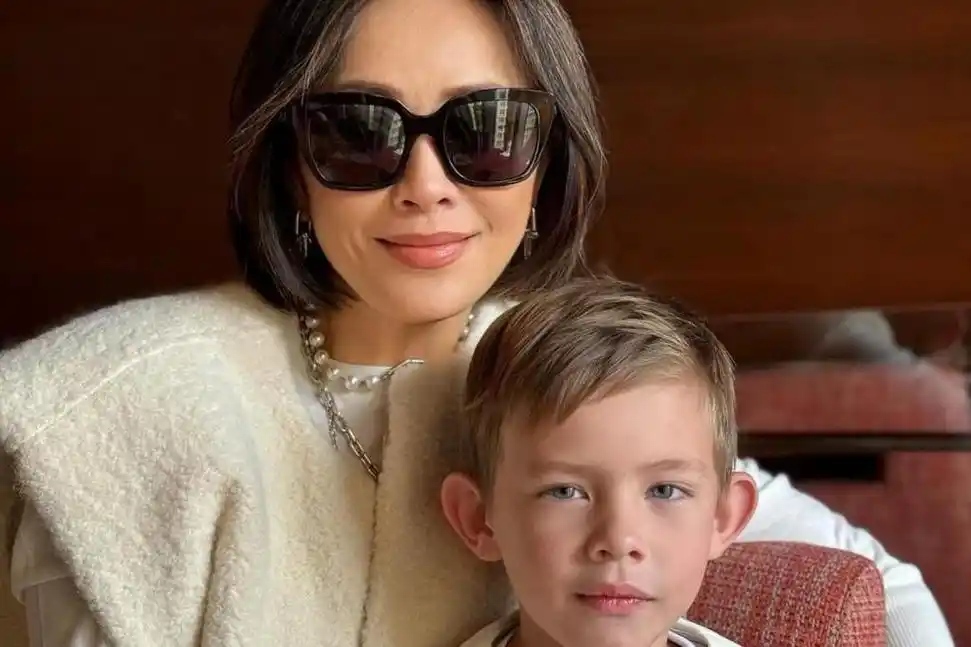 刘嘉玲晒混血宝宝照!