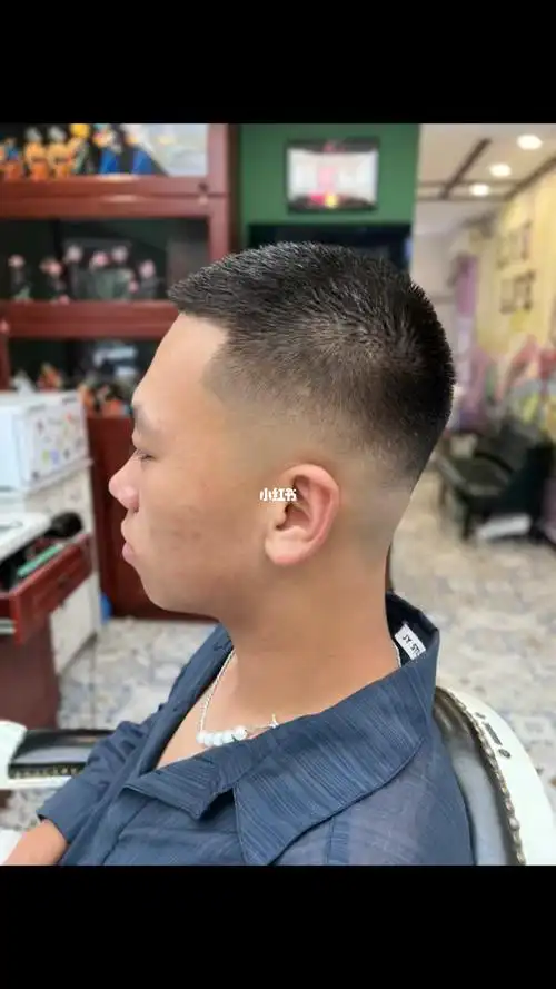 夏天必备  #男士发型推荐