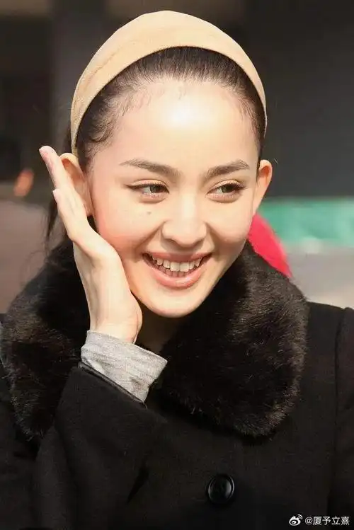 古力娜扎从小就长这样啊?19岁素颜爆97她是老天爷赏饭吃吧?