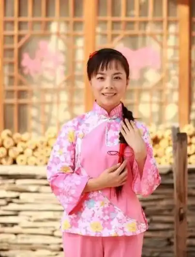 王二妮22岁成名放弃百万年薪下嫁农村公婆的态度让她不后悔