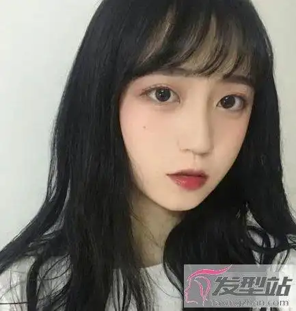 国字脸女生适合留什么发型 修颜瘦脸是关键美炸了