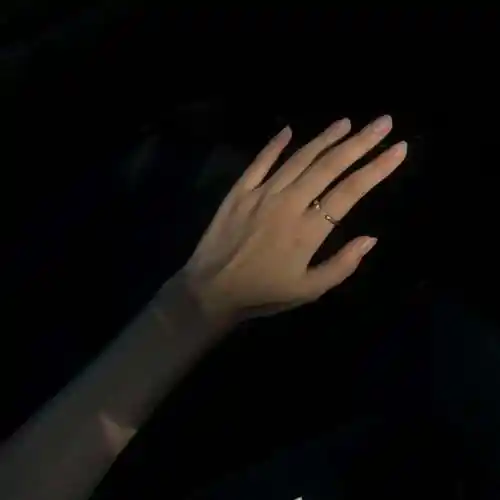 一些夸女生自拍的文案