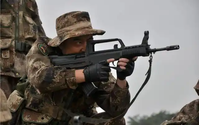 我国的陆军单兵武器迎来了全新升级实现了军事全面化发展