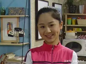 杨紫获得"尖叫女神",奔向事业高峰;李小璐网店卖衣,事业低谷