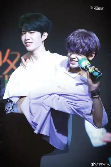 皇权富贵超话 问下有没有xjm有当妮那天公主抱的段视频呀 自己拍摄没