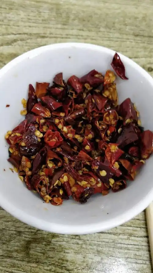 就是这样的,早餐馆的炸辣椒,求一下做法  2018-03-15   最佳答案 把