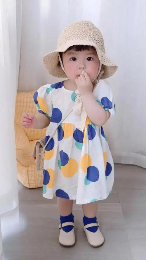 治愈系可爱萌娃丸子妹呆萌甜美迷人写真