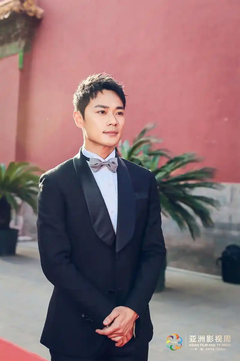 曹骏出席亚洲影视周 用影像传递文明聚焦时代精华