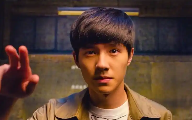 唐人街探案:秦风表面上看似超级神探,背地里却是中二幼稚少年