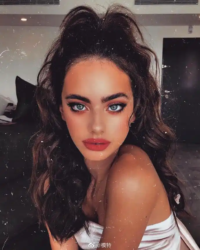 yael shelbia雅儿·谢尔比