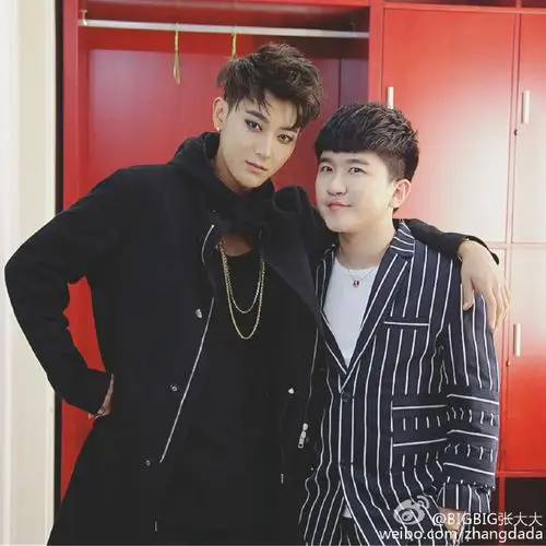 杨幂baby合照上热搜 张大大豪华交友圈都有谁?