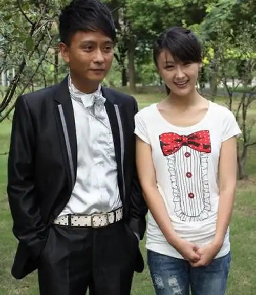 曾是金马影帝的他,演技炸裂,却在当红时毁容换肤,如今沦为配角?