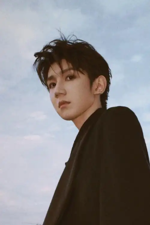 撰写72期 六年记录与陪伴 《环球人物》"王源说"专栏即迎来收官 限定