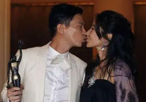 你所笑话的渣渣辉有一个没人敢嘲笑的人生