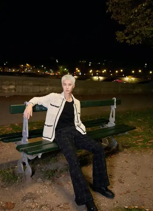 王一博巴黎时装周