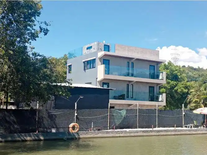 怪不得拒和陈小春一起披荆斩棘7套豪宅身价过亿他不差钱