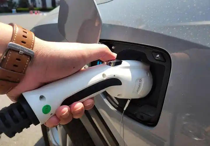 电动车的必备随车充,奥睿科便携式充电枪实测体验