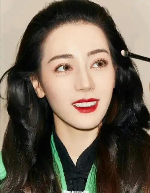 迪丽热巴高清怼脸图