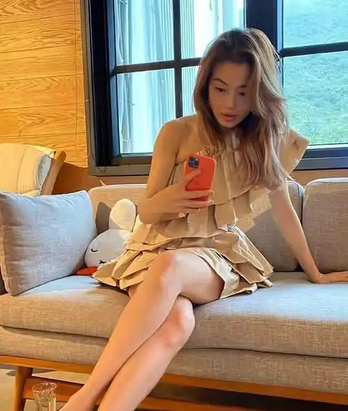 原创40岁容祖儿太有钱了坐拥上亿豪宅被调侃是圈中富婆