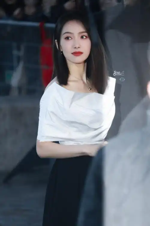 宋茜lv品牌代言人##周冬雨宋茜欧阳娜娜同框##周冬雨刘亦菲宋茜g社生