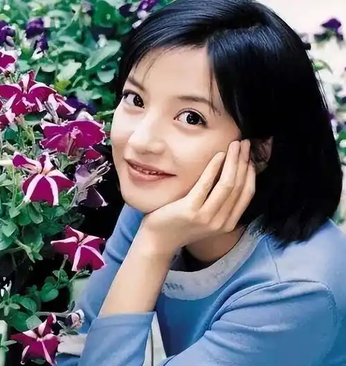 赵薇股权再遭冻结原来她做的丑事远比你想象得更恶劣