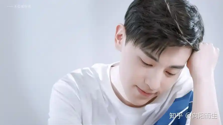 邓伦人生的微笑芯的心灵之光