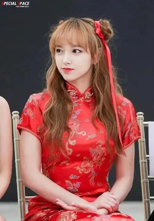 程潇晒比基尼秀身材网友评论炸了