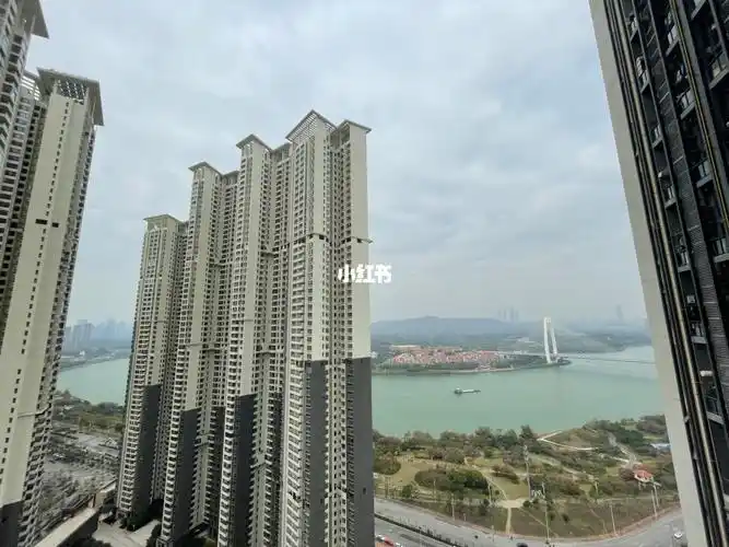 五象新区天誉城地铁口一房一厅出租1300