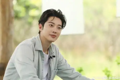 今日份的瓜 | 杨洋摄影师辟谣传闻,葛荟婕回应汪峰官宣新恋情