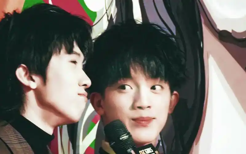 过了今晚我们就18岁,太多岁月我们一起走过.